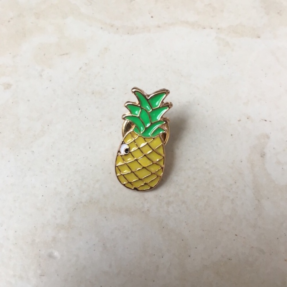 Pineapple Pin🍍